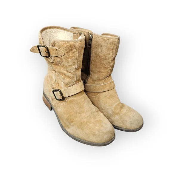 UGG Shearling Lined Buckle Boots Womens 8.5 Tan Suede Motorcycle Engineer - Picture 2 of 6